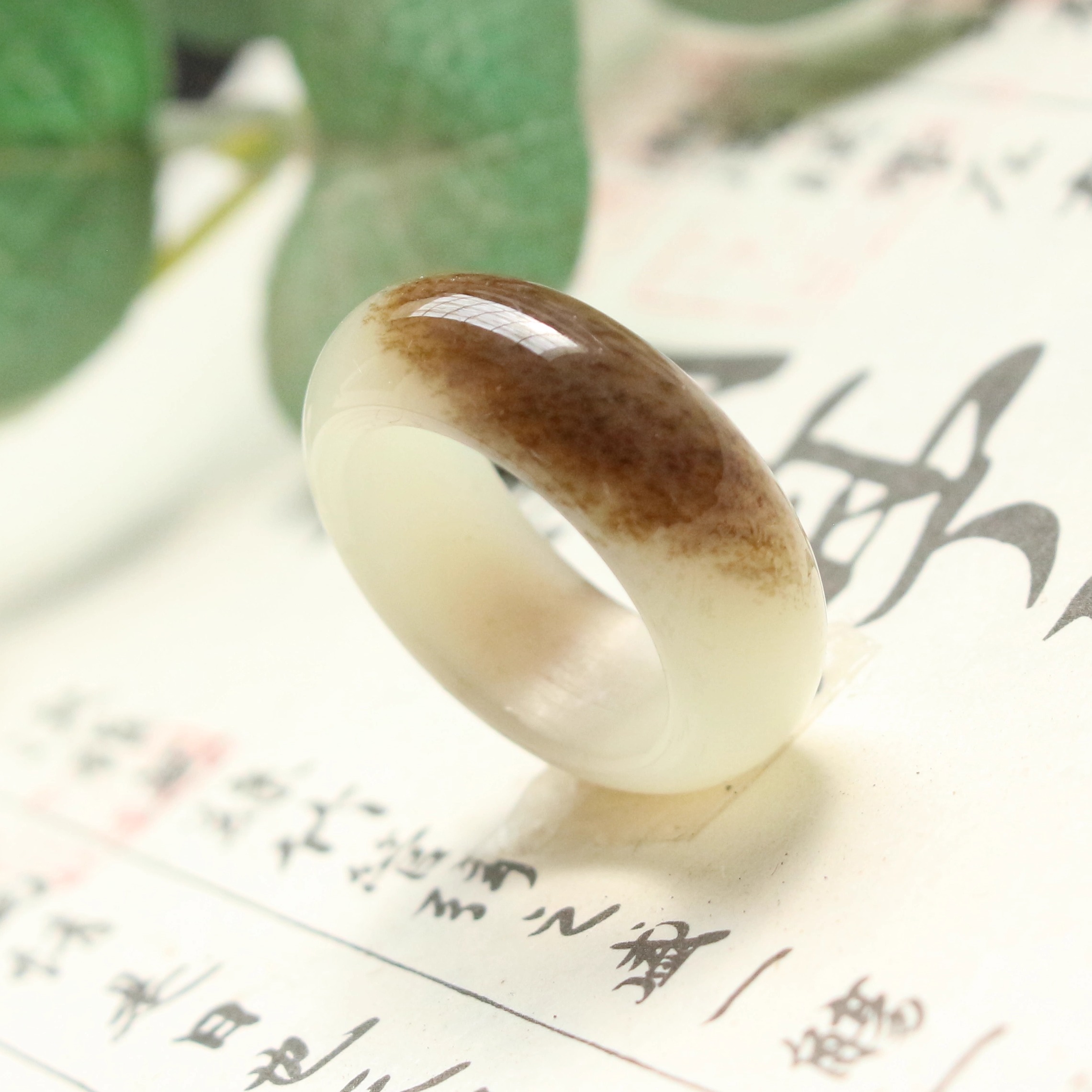 简约时尚款和田玉糖玉戒指特惠