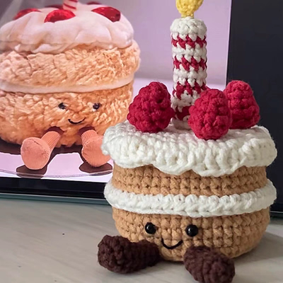 DIY手工小蛋糕玩偶娃娃摆件毛线编织材料包牛角包钩针礼物