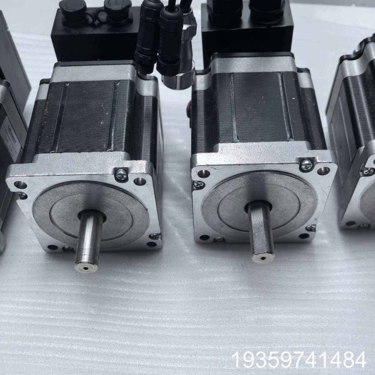 优爱宝（UIROBOT)步进电机UIM242FH08T-IE议价