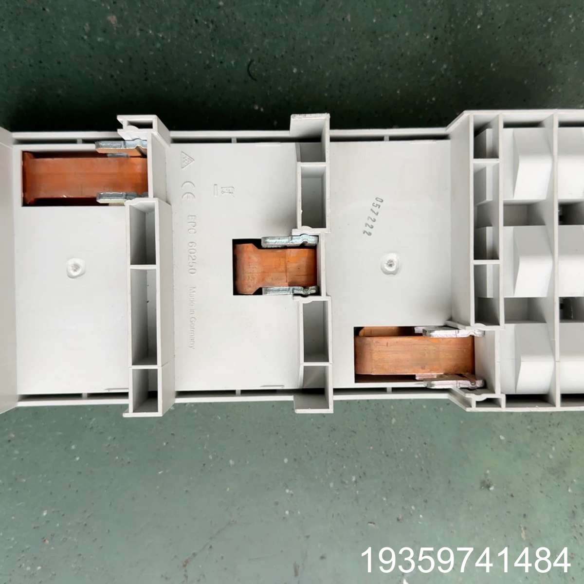 母线转接器8Us1213-4AP03，装机没使用，议价