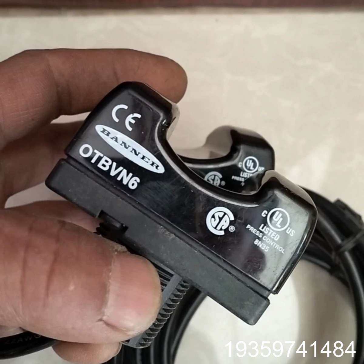 邦纳BANNER双手触摸开关，型号OTBVN6 ，未安装议价