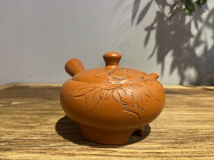 日本常滑烧已故名匠肥田菁圃40年前老朱泥雕刻松寿侧把高台急须壶