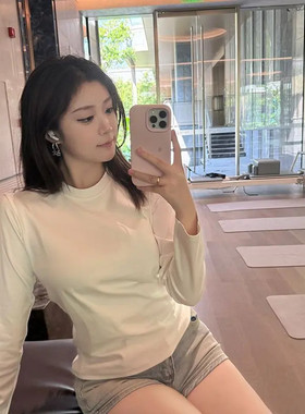 灰色辣妹纯色秋冬圆领打底正肩2025修身新款T恤显瘦长袖上衣女