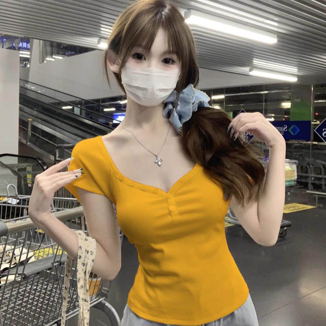 爆款纽扣V领修身短袖棉女T恤夏季修身显瘦辣妹纯色短款漂亮上衣