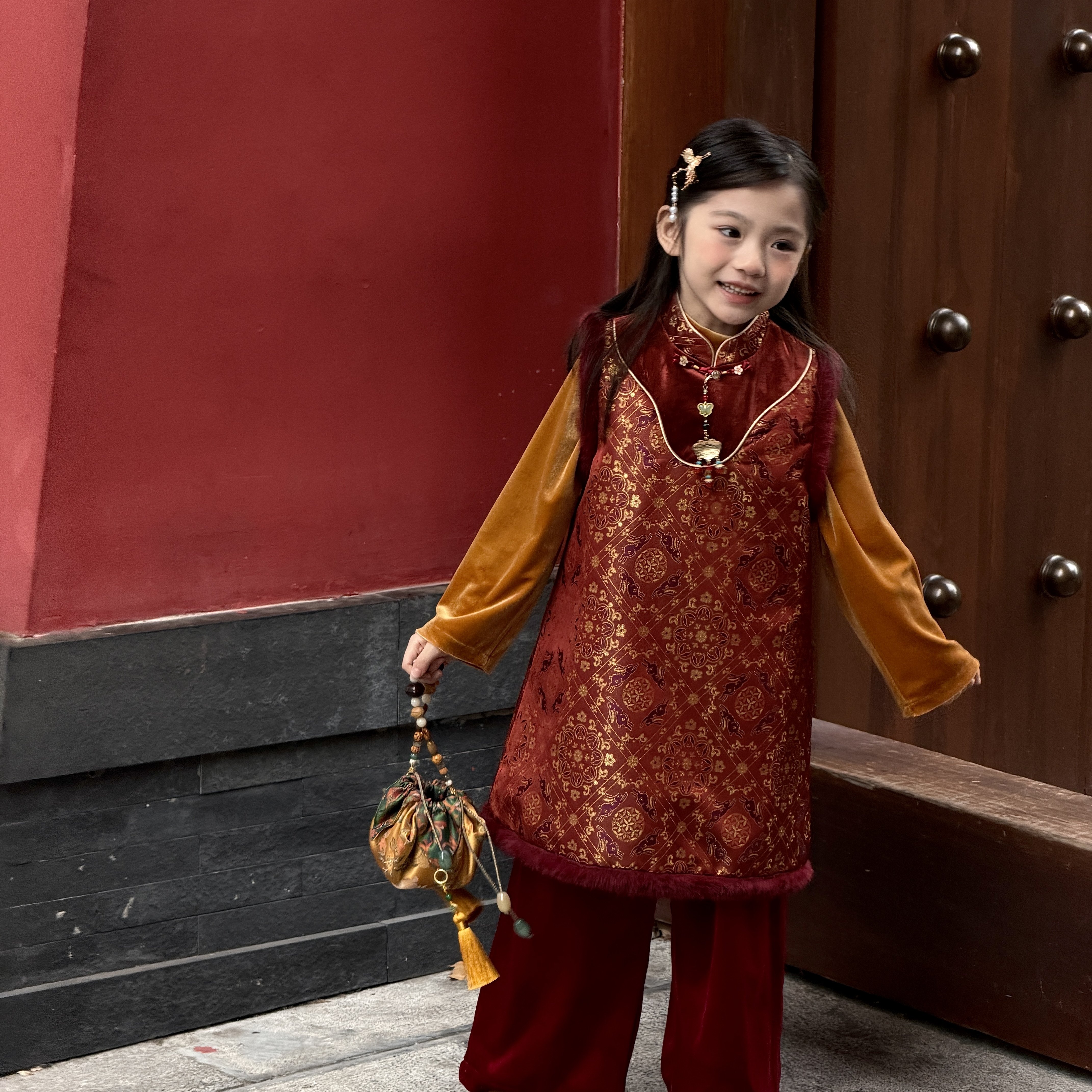 「金玉满堂」新款复古国风绣花改良旗袍女童新春汉服马甲裙套装,童装/婴儿装/亲子装,套装,淘宝优惠券,粉丝福利购,淘宝优惠卷