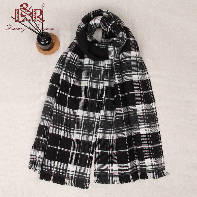 欧美秋冬厚柔软保暖亲肤仿羊绒百搭男女格子素色双面情侣围巾披肩