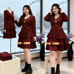 胖mm大码女装春秋蛋糕裙洋气V领钉珠新款优雅时尚收腰显瘦连衣裙