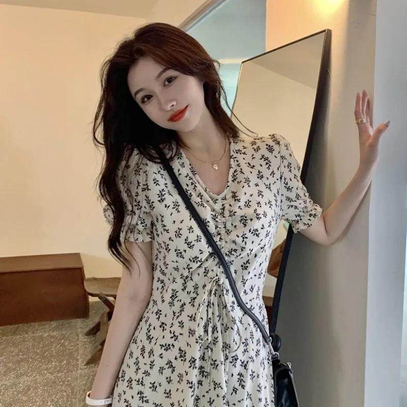 新款中长款裙子短袖2025法式夏季碎花仙女清新小气质小个子连衣裙