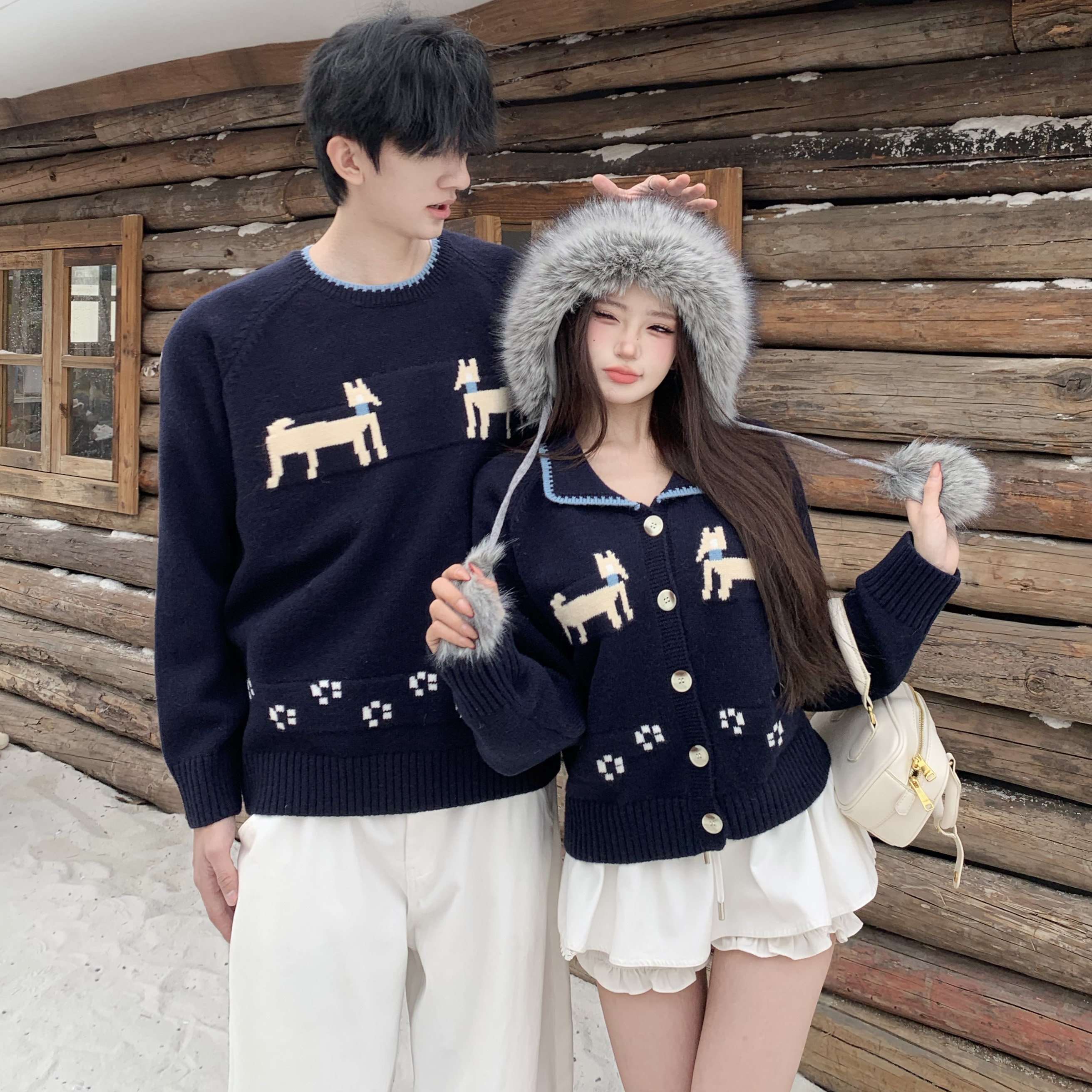 秋冬新款设计感宽松显瘦情侣装男女韩版加厚卡通开衫套头针织毛衣