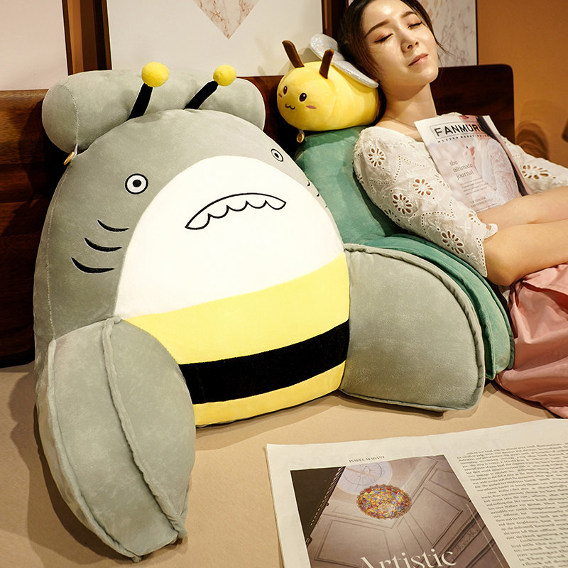 床头靠垫可爱卡通毛绒靠背办公室座椅靠枕读书枕学生床上抱枕腰枕