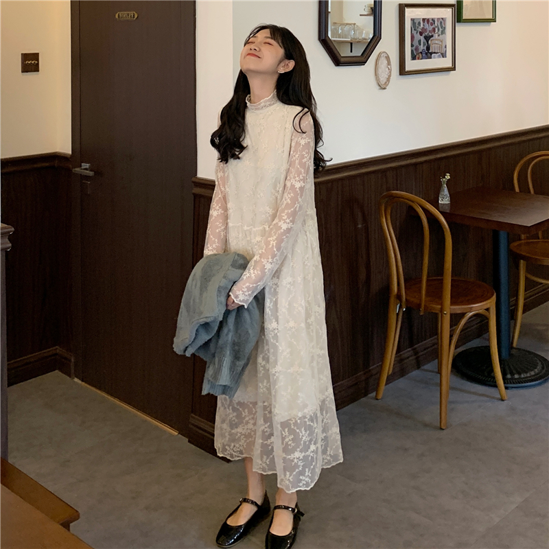 Real price ~ base with medium length lace dress
