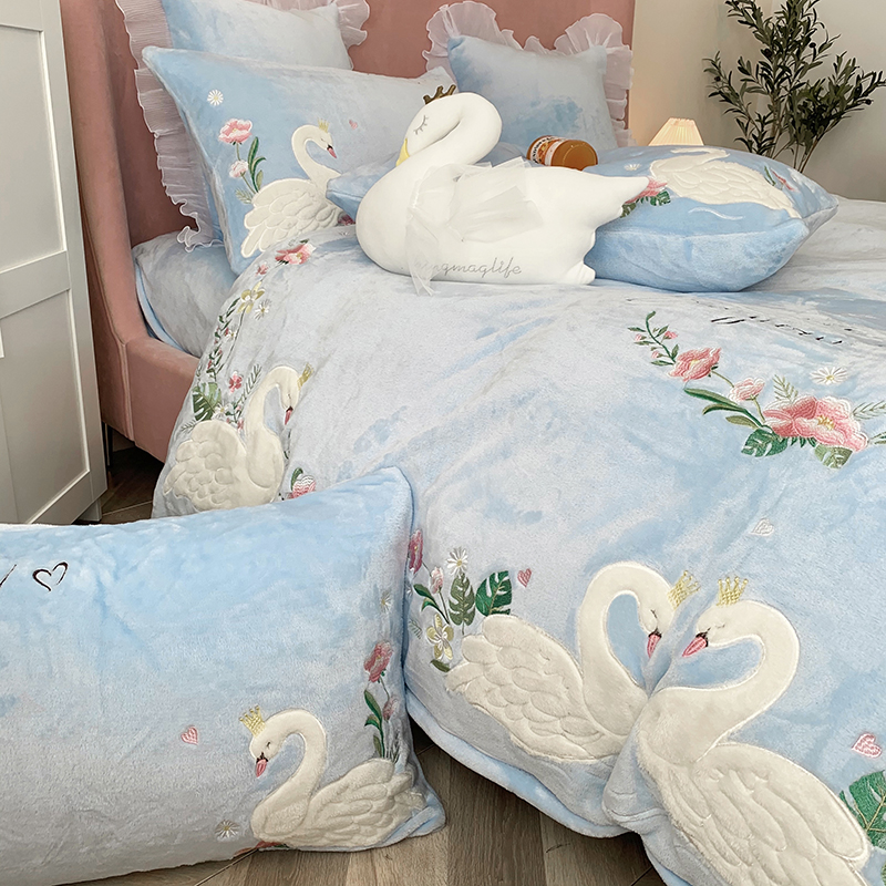 刺绣珊瑚绒四件套珊瑚绒