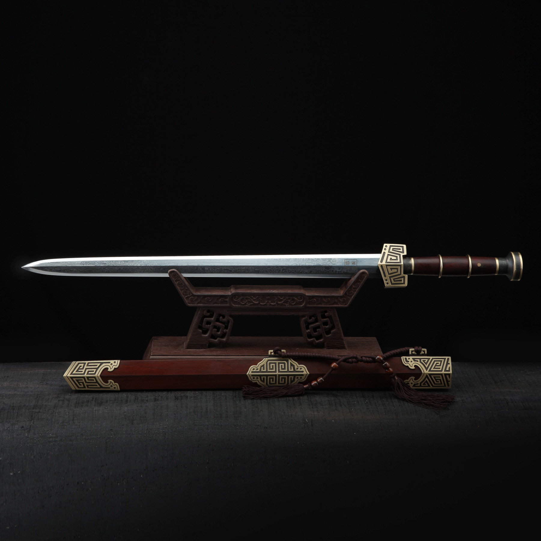 龙泉市刀剑花纹钢八面春秋汉剑手工锻打一体影视宝剑冷兵器未开刃,特色手工艺,剑袋,淘宝优惠券,粉丝福利购,淘宝优惠卷