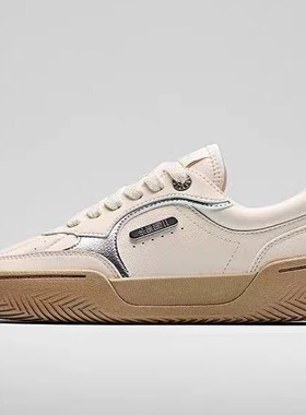 【凯里·欧文同款】安踏欧文Hélà TRIBE低帮板鞋122511801