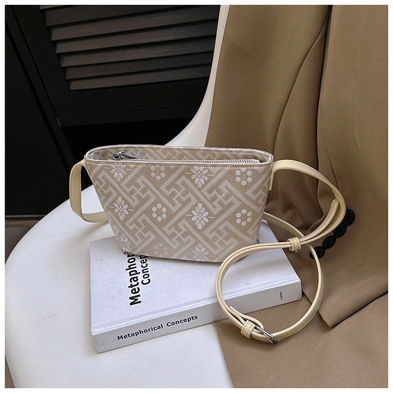 广西壮锦女包潮流时尚民族风手提包百搭小方包包单肩元宝女包包