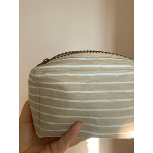 249 浅豆沙绿条纹收纳化妆包 Maybekuii 小号