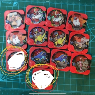 神奇宝贝宠物小精灵Tomy对战tretta闪光Mega快龙火神蛾暴鲤龙