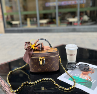 女包新款时尚拼色单肩斜挎包网红爆款盒子包高级感化妆包优草坊包