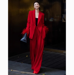 2026轻熟御姐时尚套装宽松红色西装高级感羽毛西服阔腿裤两件套女
