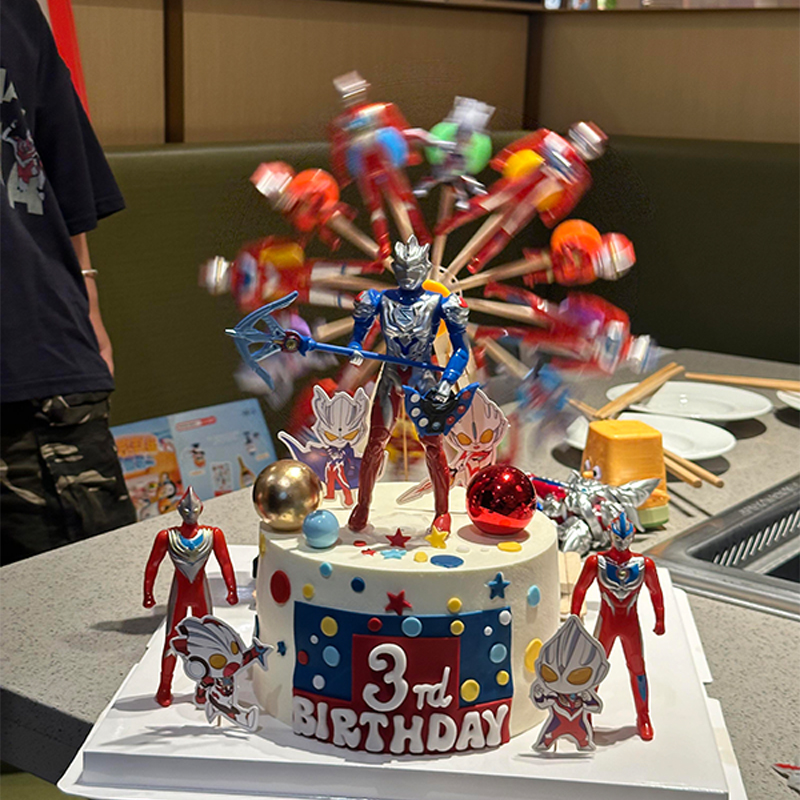 奥特曼超人蛋糕装饰摆件摩天轮男孩英雄打怪兽儿童生日烘焙插件