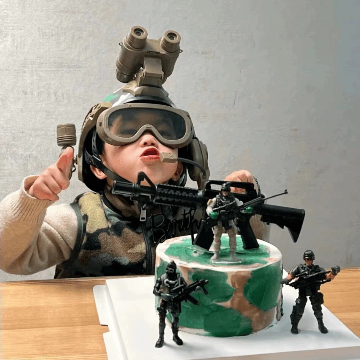儿童生日蛋糕装饰特种兵男孩小战士迷彩服军人模型摆件烘焙配件