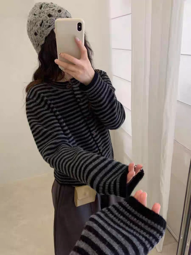 2025秋冬新款韩版宽松显瘦条纹圆领长袖针织egg毛衣百搭慵懒上衣