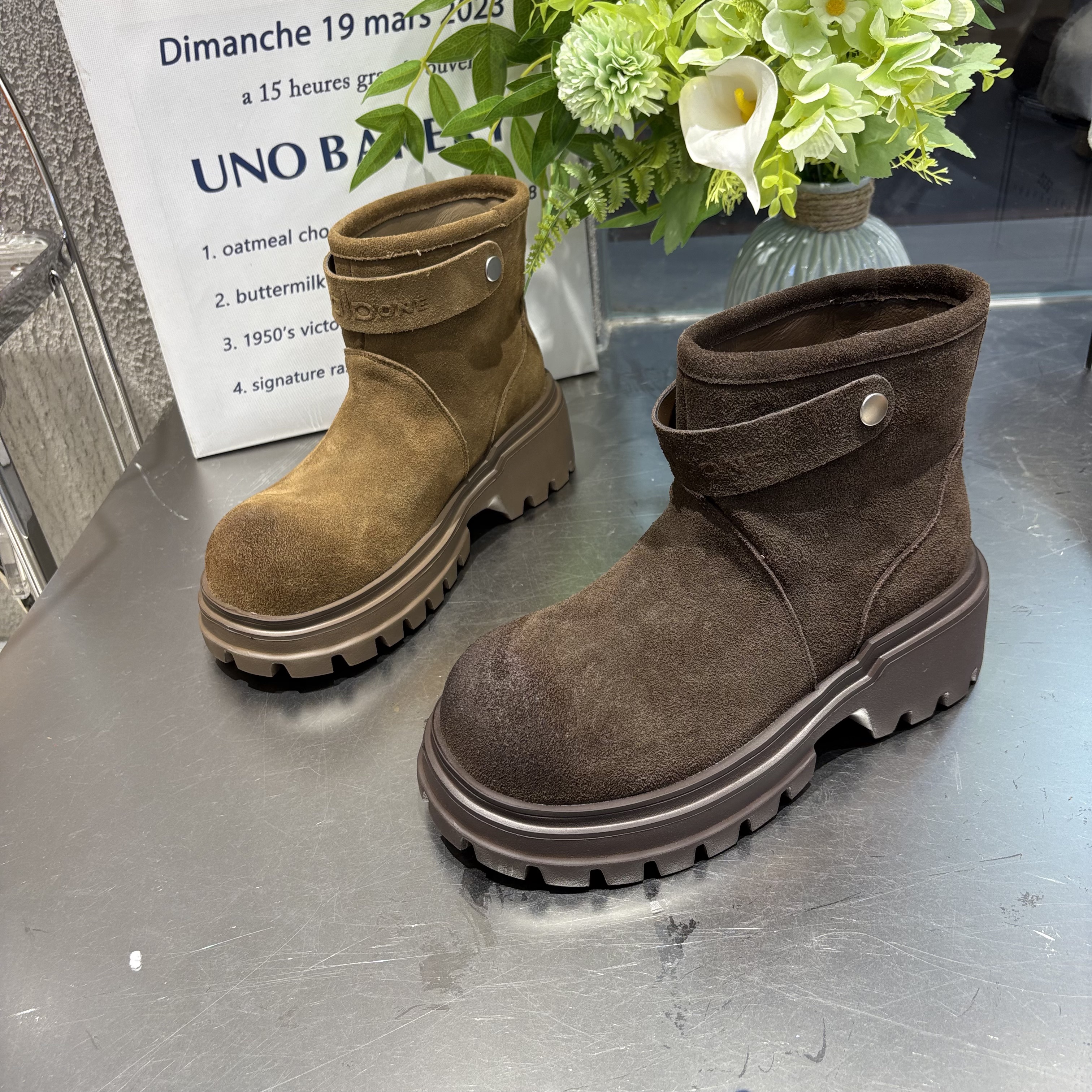 2025秋季新款爱丽厚底马丁靴英伦风大头复古短靴擦色磨砂切尔西靴