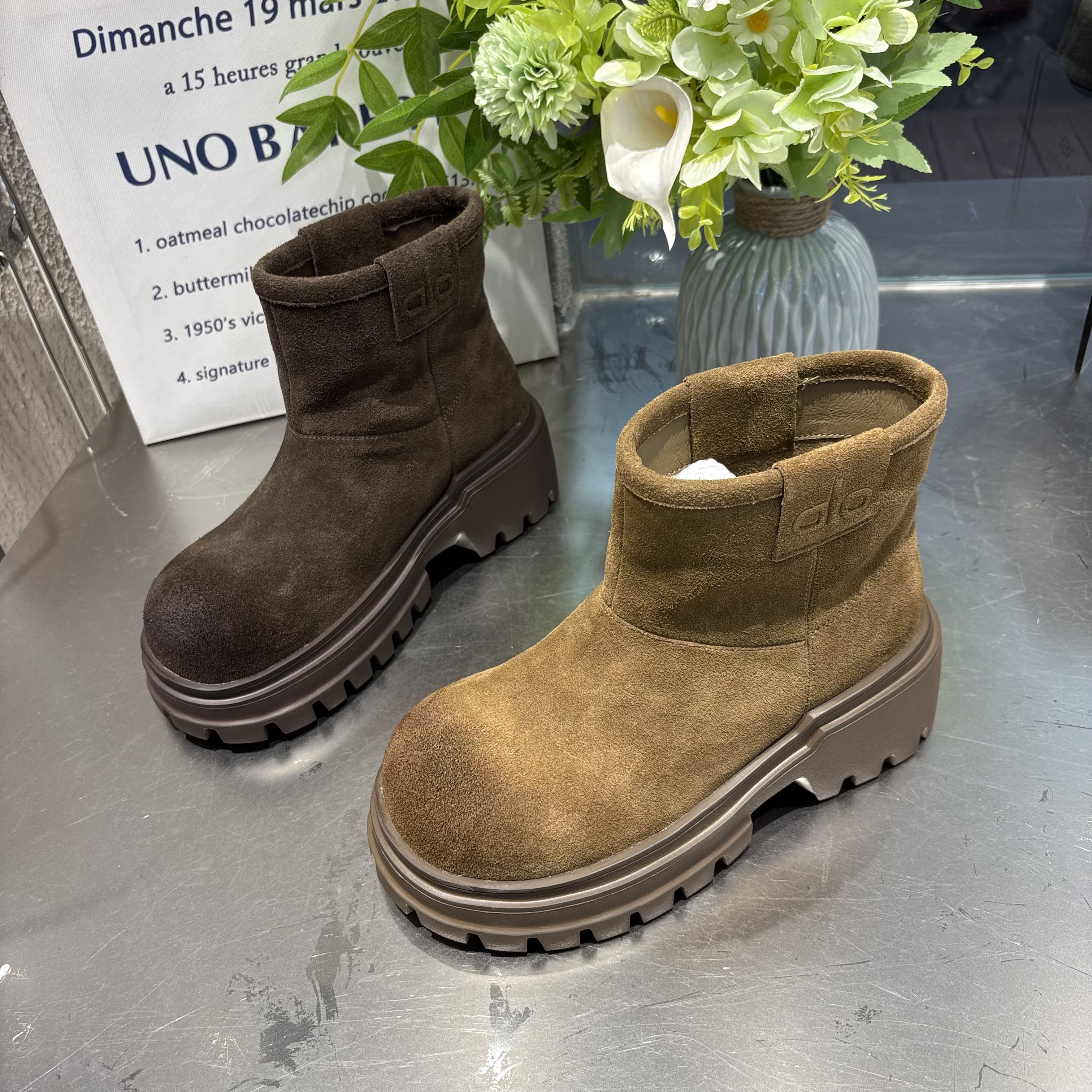 欧洲站爱丽厚底马丁靴大头复古磨砂牛皮休闲女短靴擦色街拍切尔西