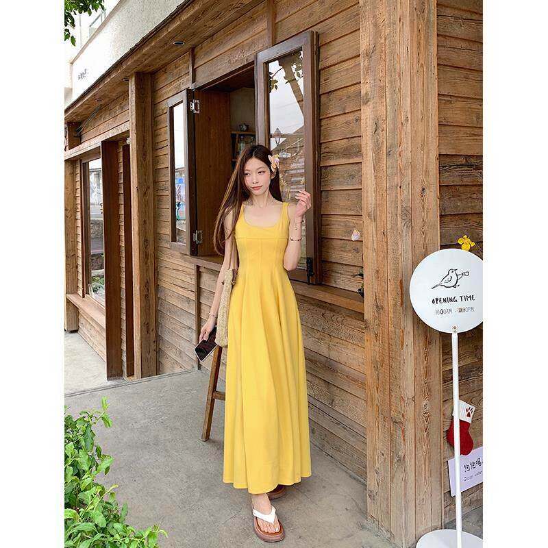 法式气质U领黄色吊带连衣裙女夏季裙子收腰显瘦大摆裙度假风长裙