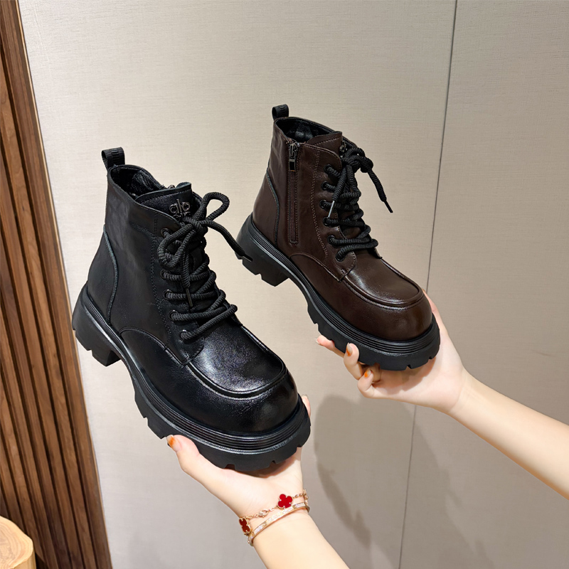 大丫丫大码厚底加绒时尚款马丁靴