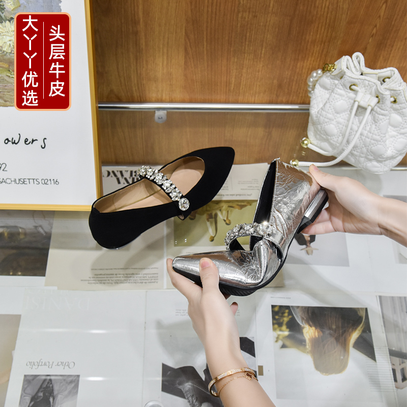 大丫丫大码女鞋尖头平底小单鞋