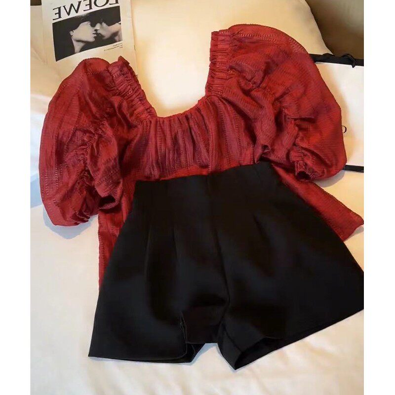 THIS SET IS SO LOVELY FRENCH SQUARE NECK FLORAL TOP WOMENS SUMMER HIGH-WAISTED PRESSED PLEATED SUIT SHORTS TWO-PIECE SUIT