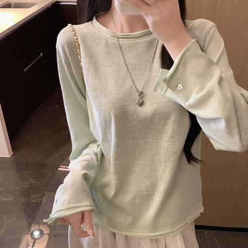 infan的店卷边圆领打底衫女秋季宽松显瘦慵懒风袖纽扣T恤上衣