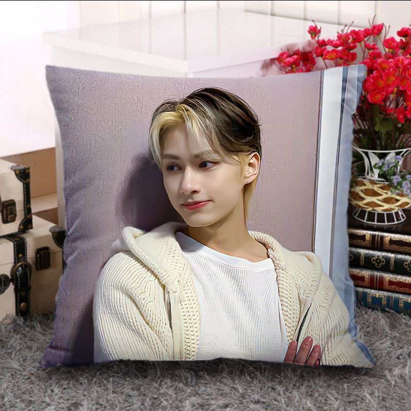 定制新款JUN文俊辉周边抱枕沙发午睡靠垫枕头闺蜜学生日礼物双面