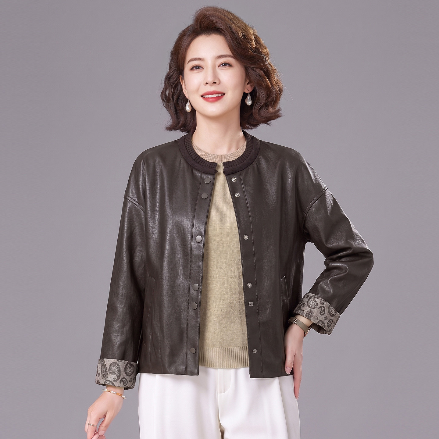 妈妈秋装洋气皮衣女款2026新款