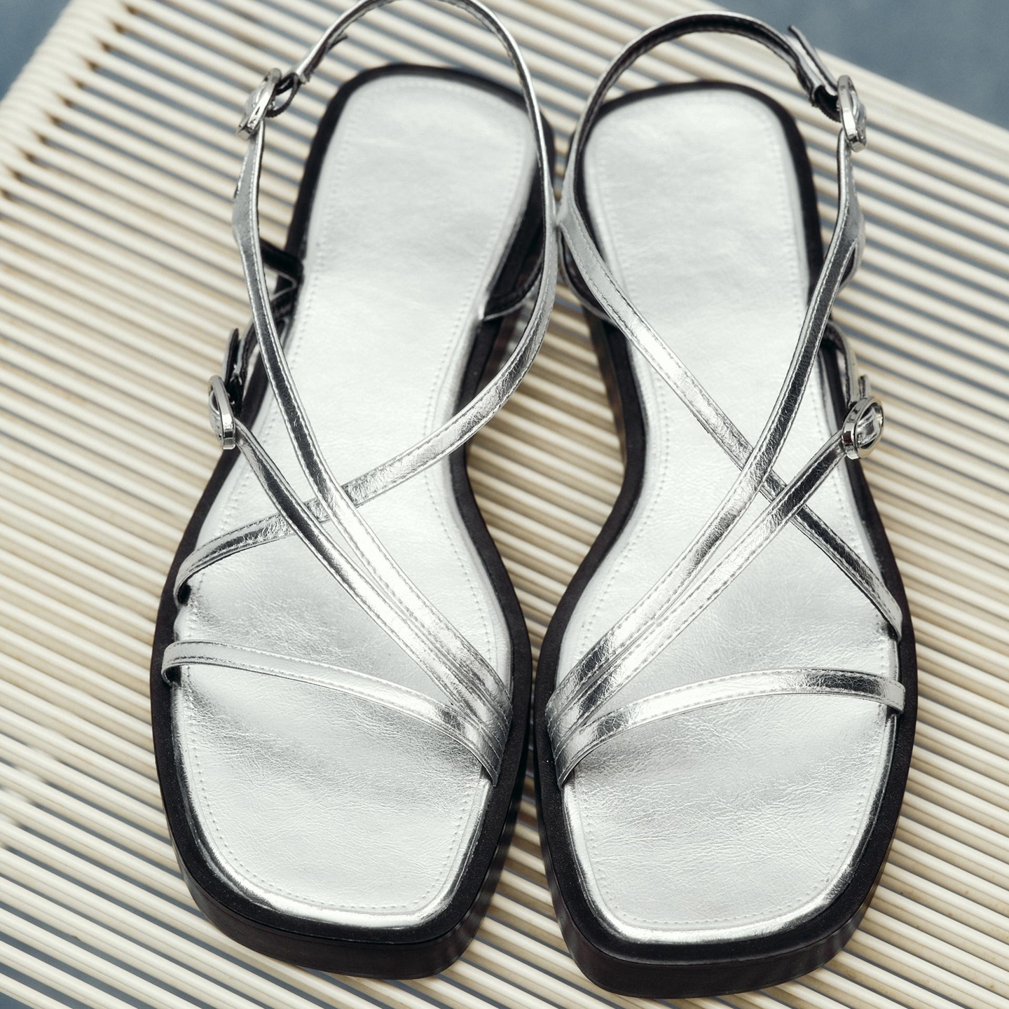 西班牙ZA2025夏季新款银色厚底百搭交叉绑带罗马风方头罗马凉鞋女