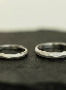 情侣对戒简约微笑纹理戒指
