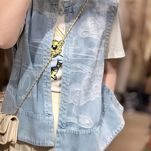 新中式民族风盘扣牛仔马甲背心女秋国风重工时髦洋气无袖外穿外套