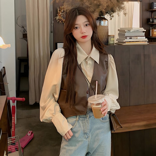 2026高级感超火时髦洋气PU皮马甲女春秋夏美式复古叠穿衬衫两件套