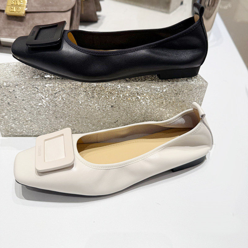 思加图专柜正品2026春新款方扣平底通勤舒适软底鞋女单鞋L1088AQ6