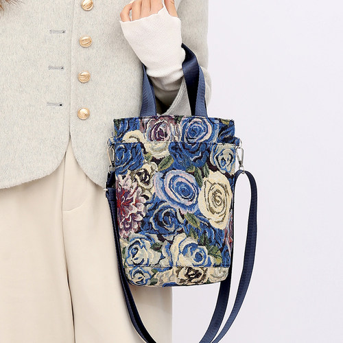 单肩斜挎手提百搭水杯袋手机包