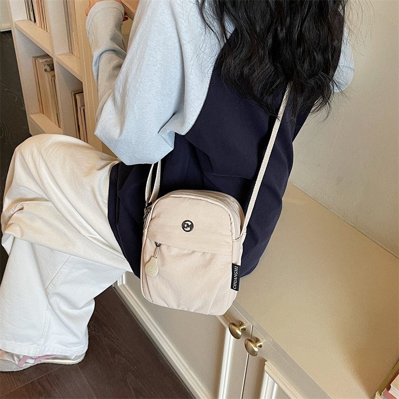 轻便手机包女迷你包包新款百搭休闲女士单肩斜挎小包零钱包小方包