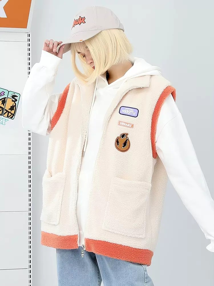 GENANX SHERBET VEST IS A LOOSE COUPLE STYLE CONTRASTING STITCHING AND EMBROIDERED LABEL SLEEVELESS JACKET