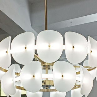 店智能灯具 侘寂风客厅吊灯设计师奶油风餐厅卧室民宿服装 新款 法式