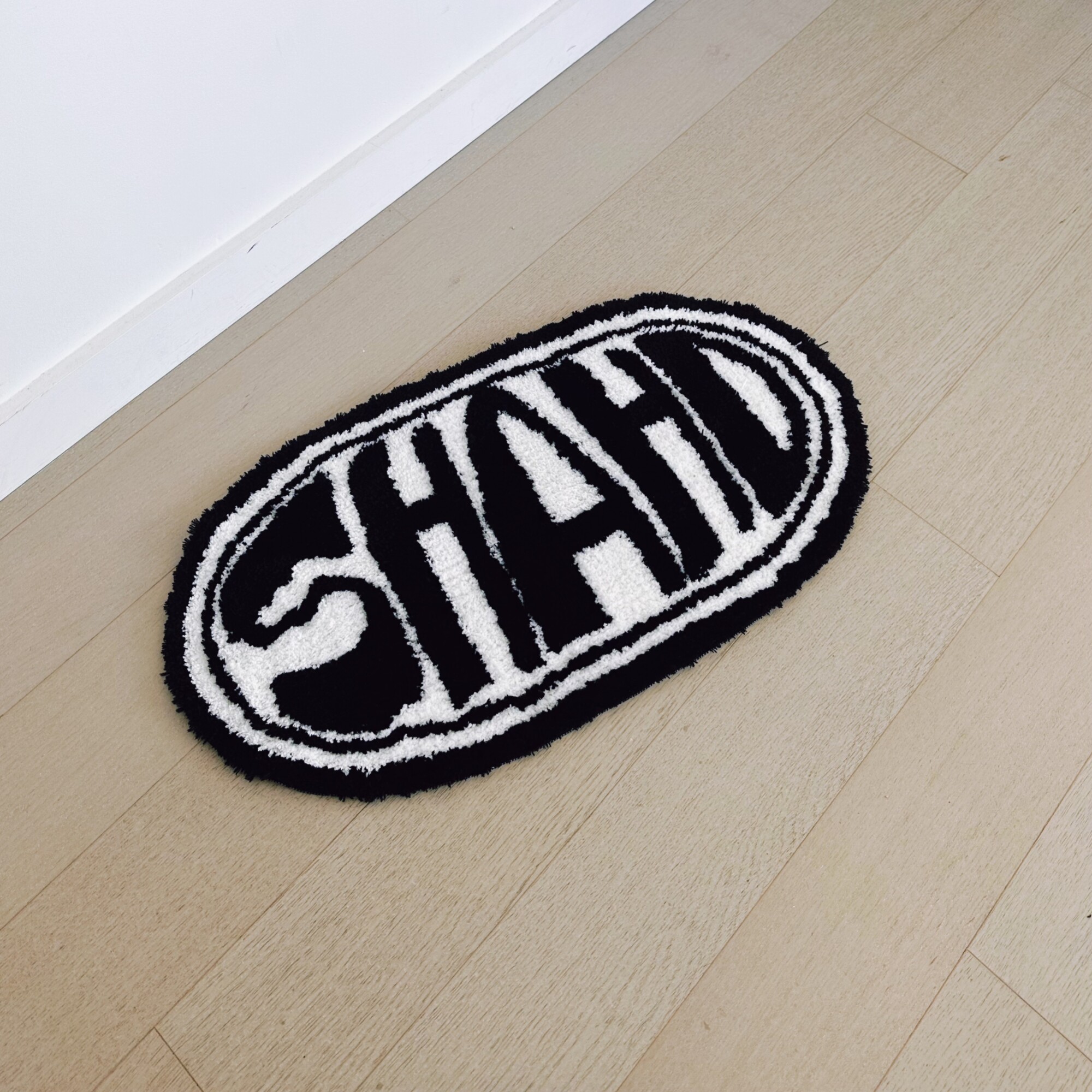 SHAHD毛茸茸地垫黑白色地毯图片
