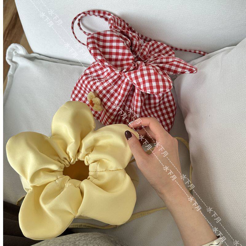 可爱斜挎小花包抽绳手提包随身携带简约小包高颜值小清新轻便包