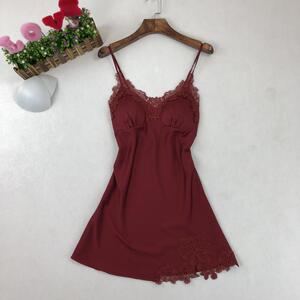 睡衣女夏冰丝吊带性感睡裙带胸垫聚拢丝质刺绣蕾丝诱惑家居服薄款