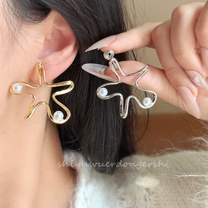 冷淡不规则五角星珍珠蚊香盘耳夹