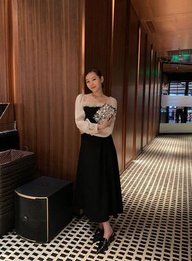 诠释美 NEWOPEN 2024秋季法式名媛高级轻奢方领收腰连衣裙女F1970