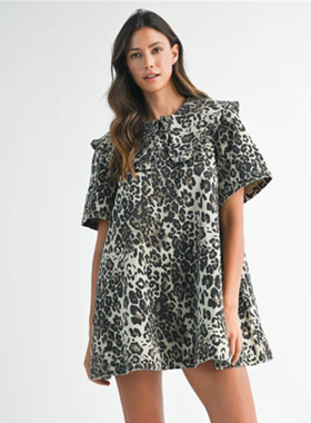 小俞家 mebl* 甜酷风大娃娃领超宽松豹纹连衣裙减龄